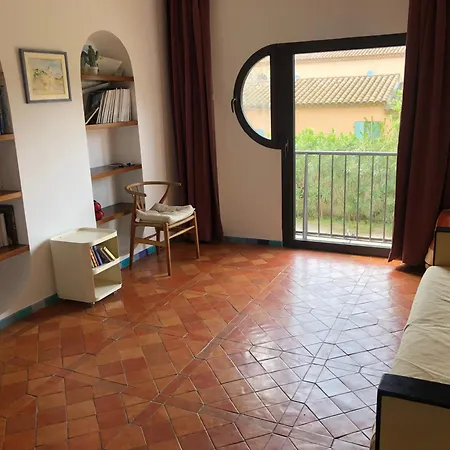 Superbe Avec Vue Proche Village