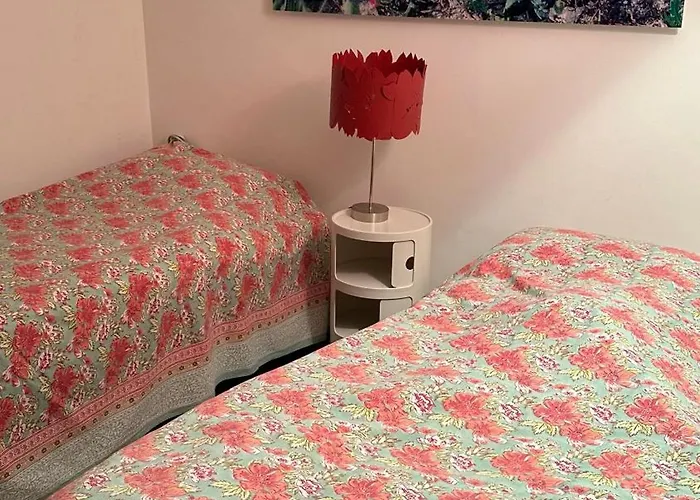 Superbe Avec Vue Proche Village Hyères